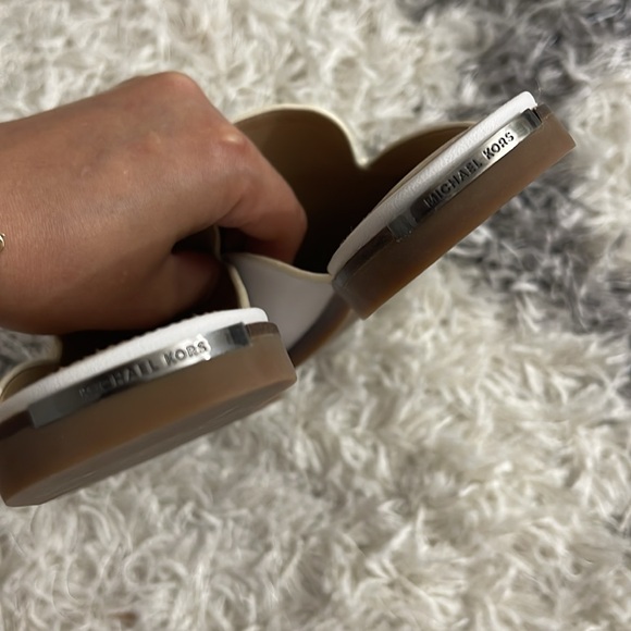 BNWOT MICHAEL KORS SLIP ONS SIZE 5 - Picture 6 of 6